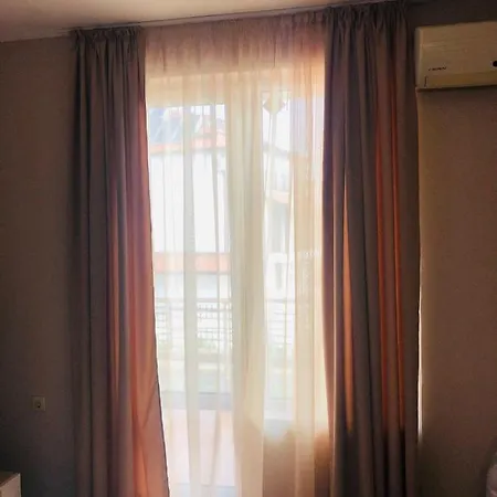 Perla Hotel 3*
