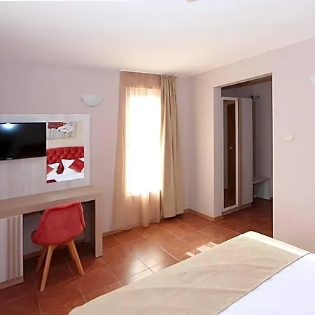 Hotel Perla 3*