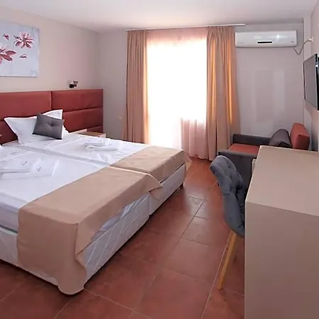 Hotel Perla 3*