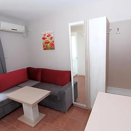 Perla Hotel 3*