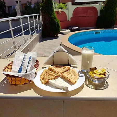 Hotel Perla 3*
